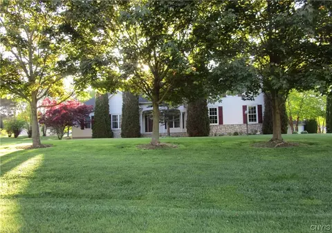 14 Brandan Trl, Oswego, NY 13126