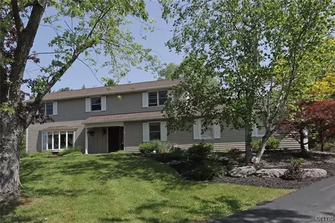 109 Enderberry Cir, Syracuse, NY 13224