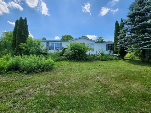 2796 Holmes Rd, Cato, NY 13166