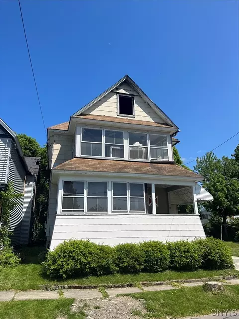 36 Gaylord St, Auburn, NY 13021