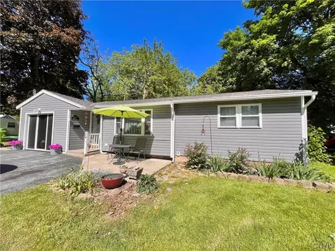 201 Matty Ave, Salina, NY 13211