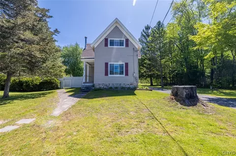 78 North St, Cleveland, NY 13042