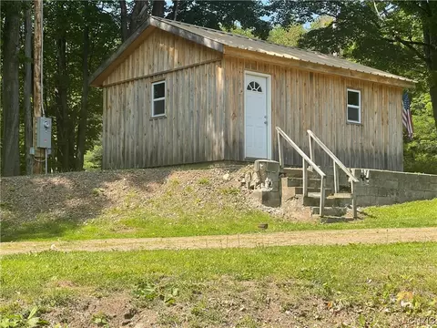 190 Bidwell Rd, Parish, NY 13131