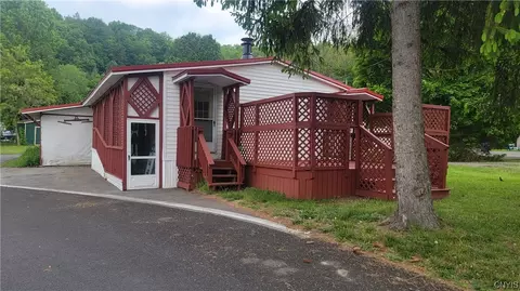 6120 Rock Cut Rd, Jamesville, NY 13078