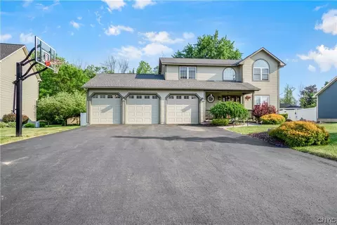 6496 Marra Ln, Cicero, NY 13039