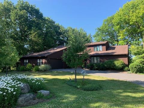 4964 Tenterden Dr, Onondaga, NY 13215