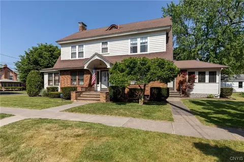 210 Wendell Ter, Syracuse, NY 13203