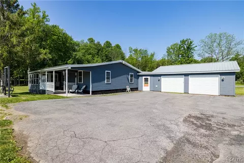 165 Pendergast Rd, Granby, NY 13135