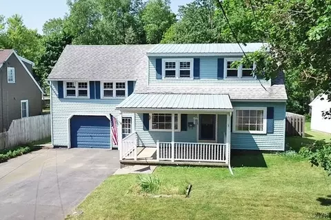 13 Highland Dr, Whitestown, NY 13492