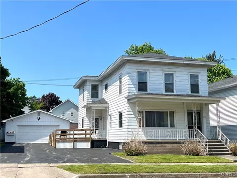 252 W 4th St, Oswego, NY 13126