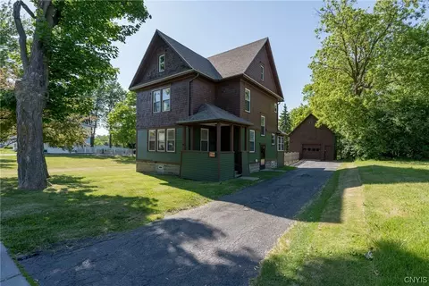 714 S Massey St, Watertown, NY 13601