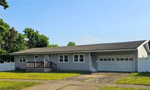1508 Eagle St, Utica, NY 13501
