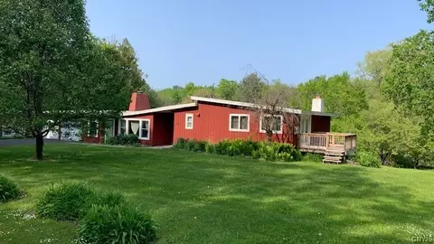 3070 W Lake Rd, Cazenovia, NY 13035