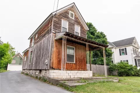 720 Cooper St, Watertown, NY 13601