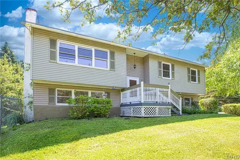 4800 Lawndale Dr, Onondaga, NY 13215