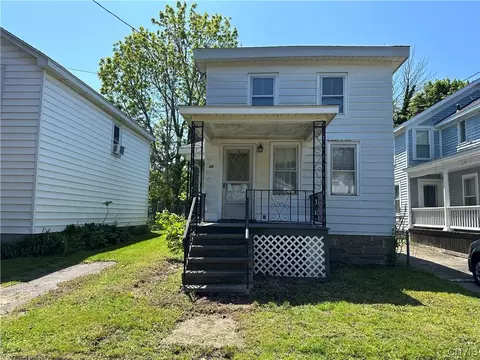 42 E 7th St, Oswego, NY 13126