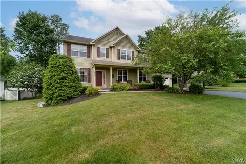 7826 Halsey Ln, Lysander, NY 13027