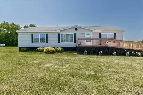 27171 Meadow Ln, Pamelia, NY 13601