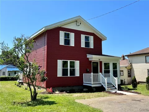 88 E 12th St, Oswego, NY 13126