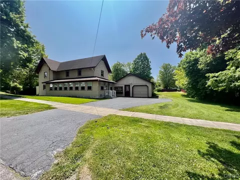 372 Putnam St, Waterville, NY 13480