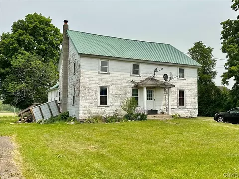 358 Merritt Rd, Granby, NY 13069