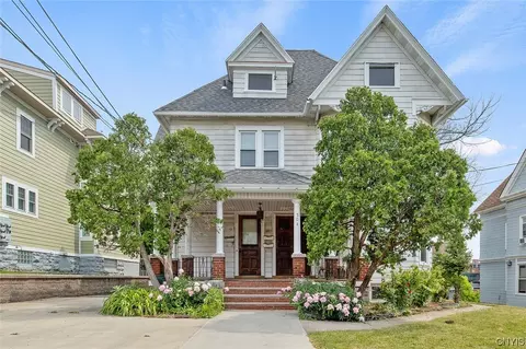 504 N Mcbride St, Syracuse, NY 13203
