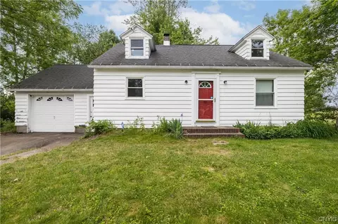 4860 Grange Rd, Clay, NY 13041