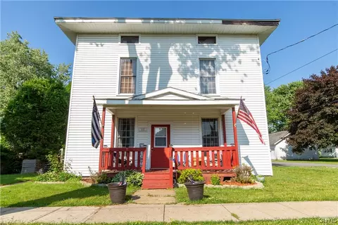 140 S Esselstyne St, Cape Vincent, NY 13618