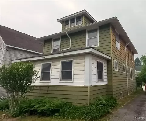 1209 Noyes St, Utica, NY 13502