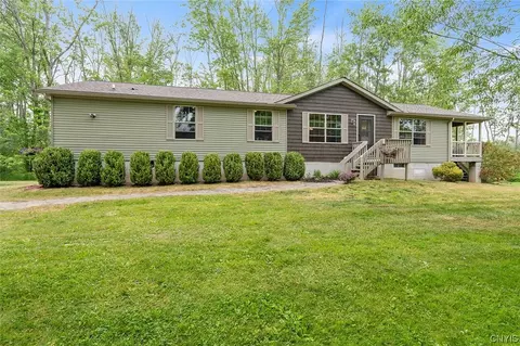 9340 Horseshoe Island Rd, Clay, NY 13041
