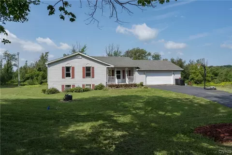 18700 N Harbor Rd, Adams Center, NY 13606