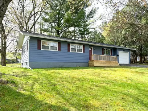 9 Olena Dr, Whitestown, NY 13492