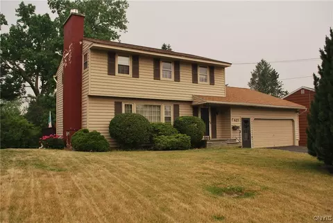 417 Blueberry Ln, Geddes, NY 13219