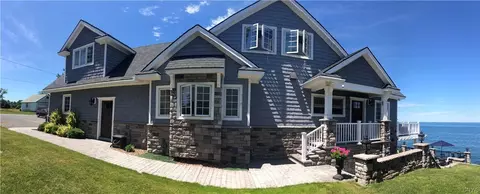 10435 Bayshore Dr, Henderson Harbor, NY 13651