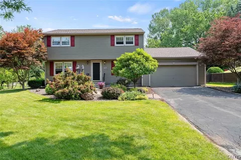 7714 Lisa Ln, Syracuse, NY 13212