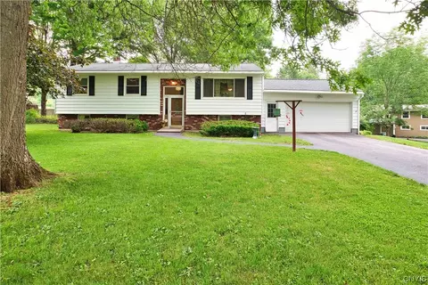 151 Knoll Wood Cir, Western, NY 13303