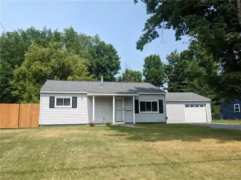 19 Beechnut Ter, Whitestown, NY 13492