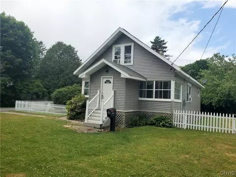 415 Buchanan Rd, Utica, NY 13502