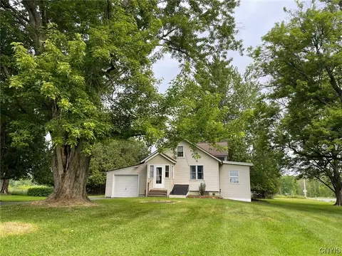 8905 State Route 13, Lenox, NY 13032