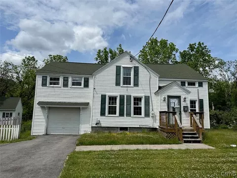 65 E Oneida St, Lysander, NY 13027