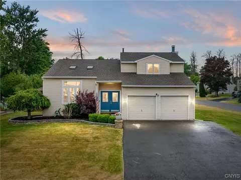 108 Mercury Cir, Salina, NY 13088
