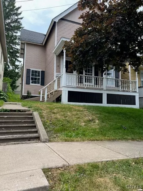 12 W 5th St, Oswego, NY 13126