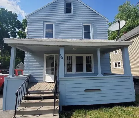 734 W Newell St, Syracuse, NY 13207