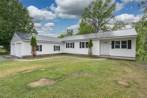 18219 Van Allen Rd N, Watertown, NY 13601