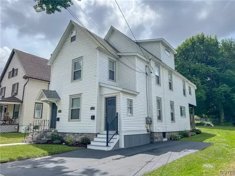 211 N Seward Ave, Auburn, NY 13021