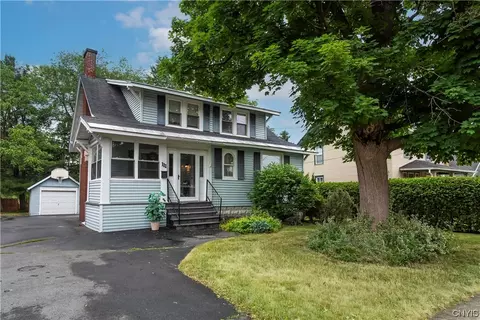 111 Lyon Pl, Utica, NY 13502