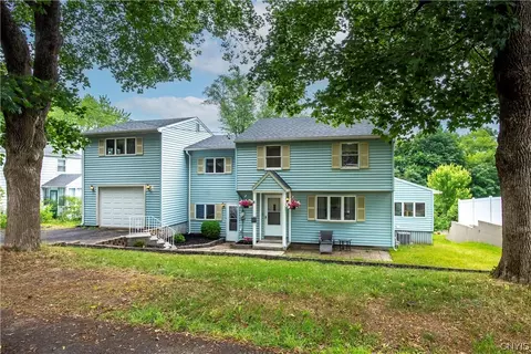 8 Tharratt Pl, Whitestown, NY 13492