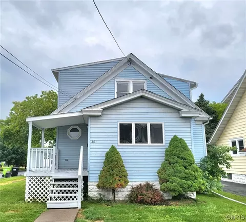 301 Wayland Rd, Salina, NY 13208