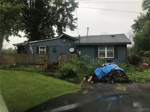 7873 Foster Rd, Liverpool, NY 13090