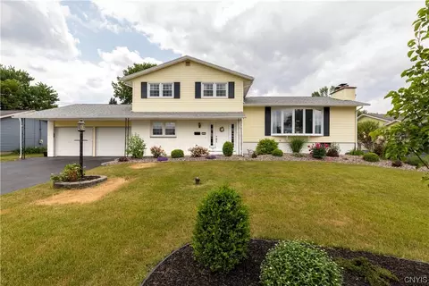 123 Colony Park Dr, Salina, NY 13088